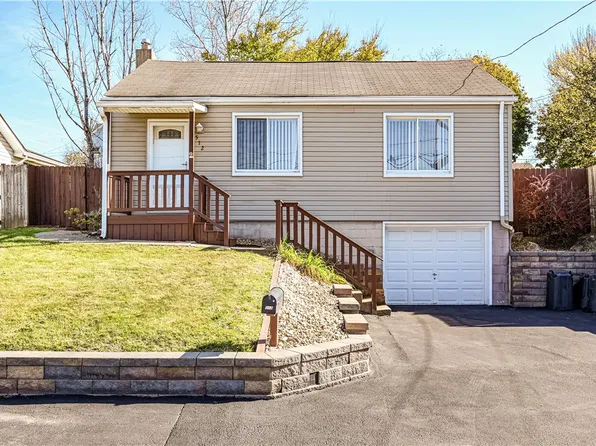 512 Pinehurst Dr, North Versailles, PA 15137