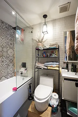 Rented by Rennit Inc. | media 7