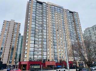 285 Enfield Pl #512, Mississauga, ON L5B 3Y6