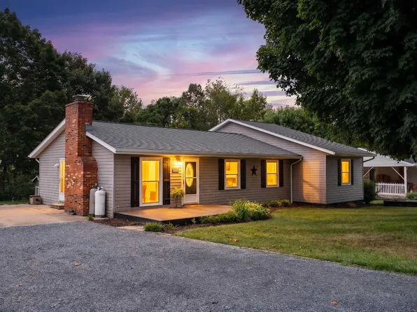 8701 Lacey Heights Ave, Rockingham, VA 22802