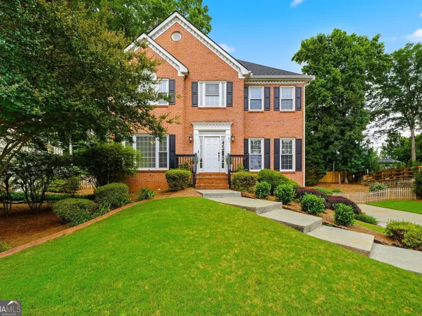 906 Spring Valley, Woodstock, GA 30189