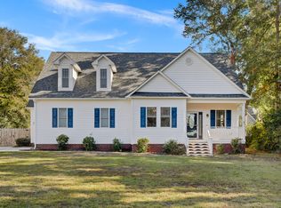 223 Marine Dr, Sneads Ferry, NC 28460