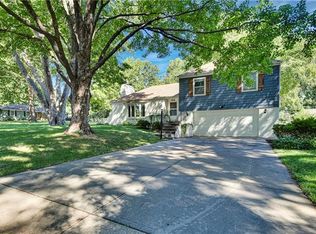 5618 W 69th Ter, Prairie Village, KS 66208