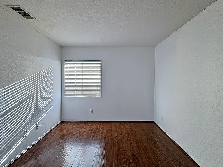 7637 Tuscany Pl — Photo 28