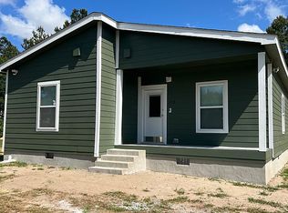207 Pinecrest Dr, Douglas, GA 31535