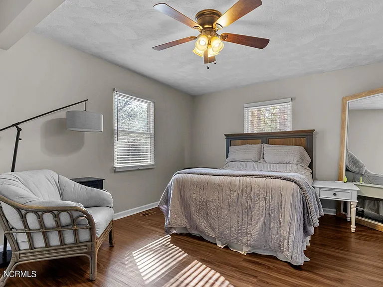 620 E New England Ave — Photo 15