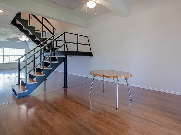 108 Russell Rd — Photo 16