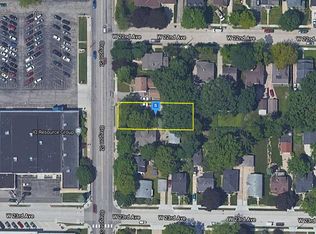 2212 Oregon St, Oshkosh, WI 54902