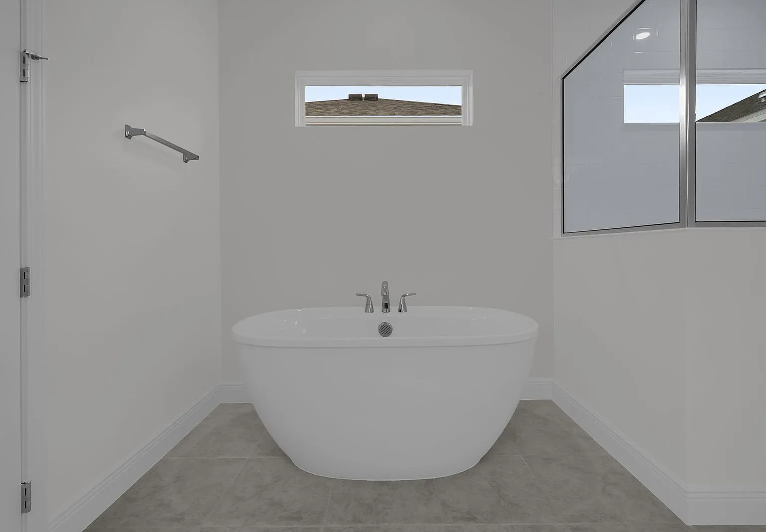 4 bed, 2.5 bath, 2515 sqft, $3,650 — Photo 4