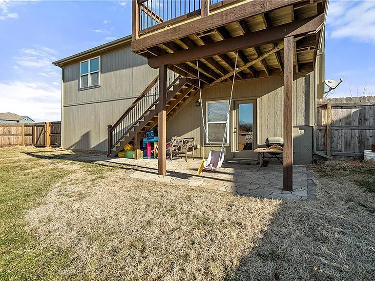 1903 Lake Dr — Photo 20