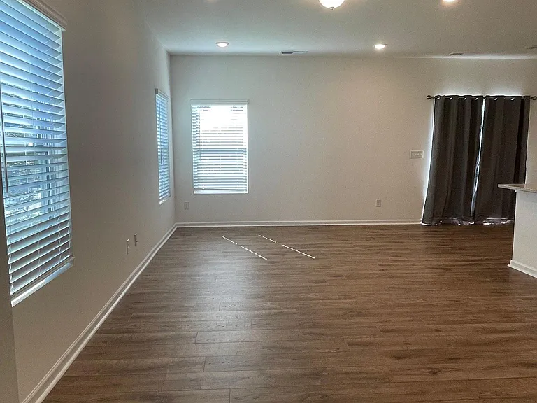 2809 Yeager Dr NW — Photo 8