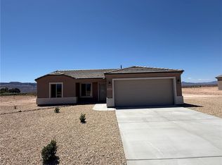 10667 S Black Mesa Dr, Yucca, AZ 86438