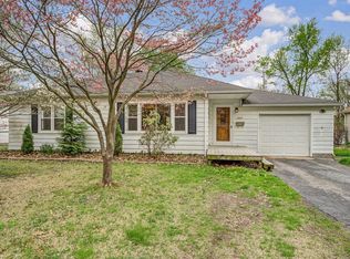 1607 Berkley Ln, Swansea, IL 62226
