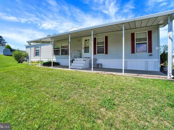 126 Gateshead Dr, Stewartstown, PA 17363