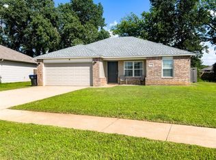 1233 Ironstone Dr, Noble, OK 73068