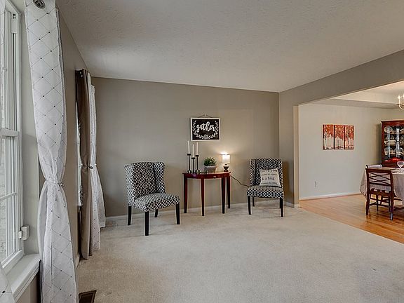 2nd image of 11241 Magnolia Ct