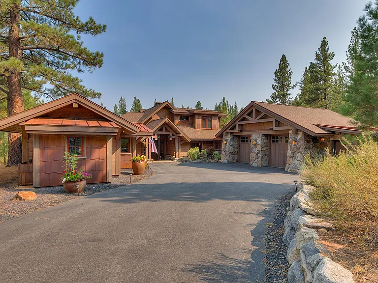 7675 Lahontan Dr — Photo 40