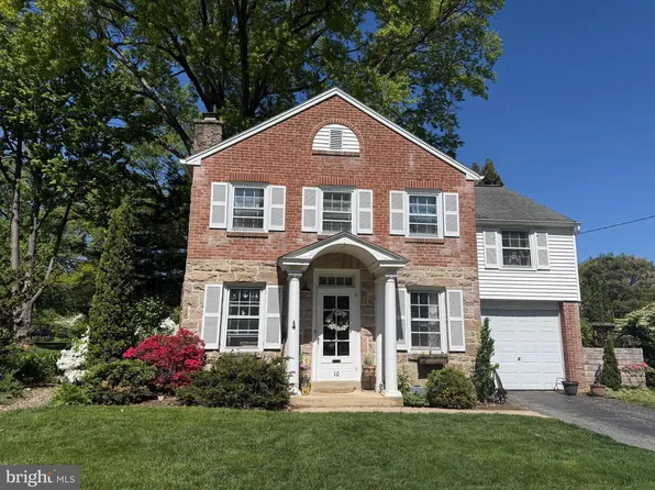 10 Country Club Pl E, Camp Hill, PA 17011