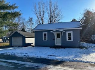 319 Wisconsin St, Waupaca, WI 54981