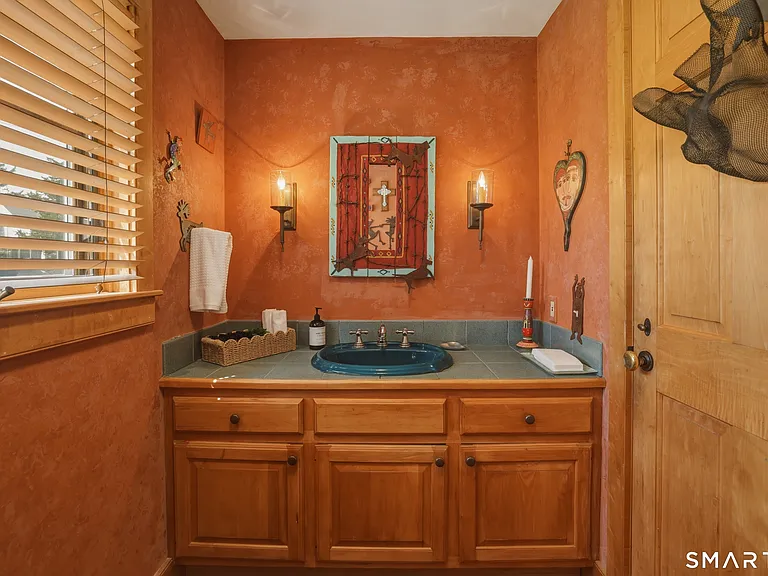 25 Spencer Ave — Photo 15