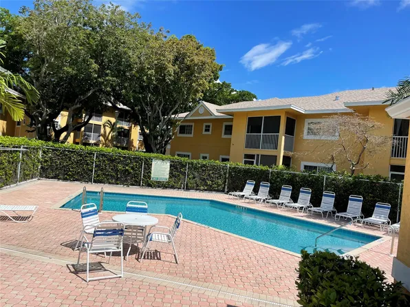 441 SE 10th Street #D104, Dania Beach, FL 33004