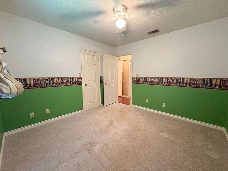 811 S Houston St — Photo 14