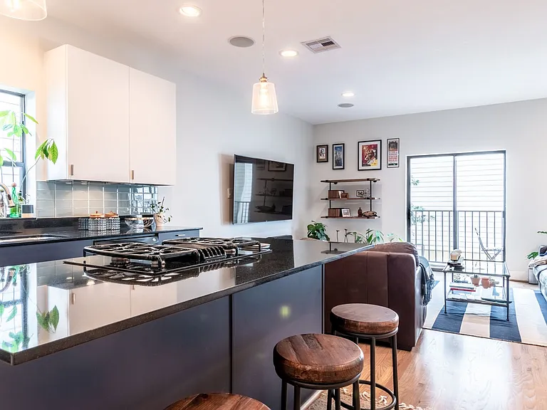 4104 Spencer St #B — Photo 10