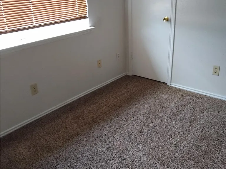 13507 Somersworth Dr — Photo 6