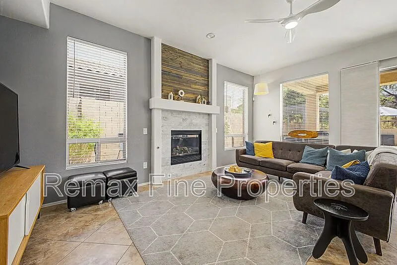 3 bed, 2.5 bath, 2150 sqft, $3,500 — Photo 3