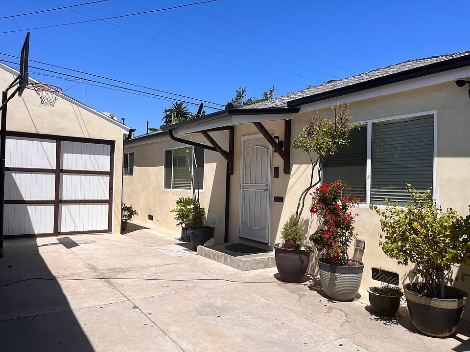 Outside view of rear unit