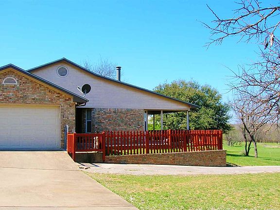3rd image of 3917 Lakeview Dr