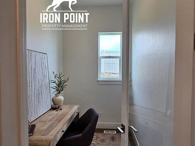 1220 W Grassland St — Photo 18