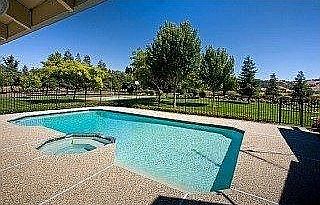 4th image of 258 Boulay Ct