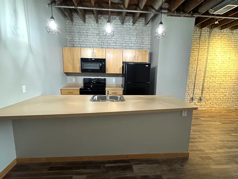 309 Roberts St N #203 — Photo 14