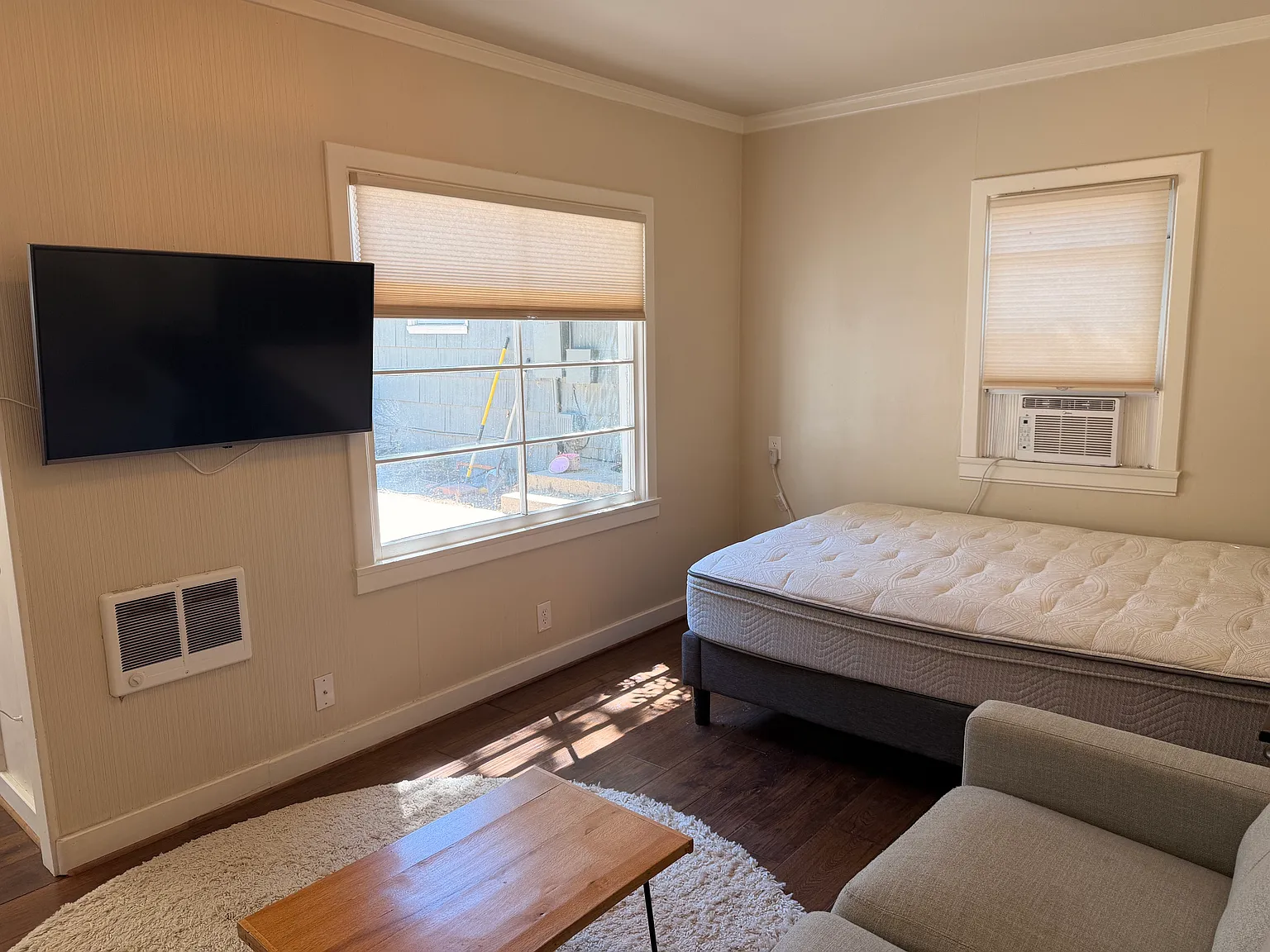 Studio, 280 sqft, $1,050 — Photo 3