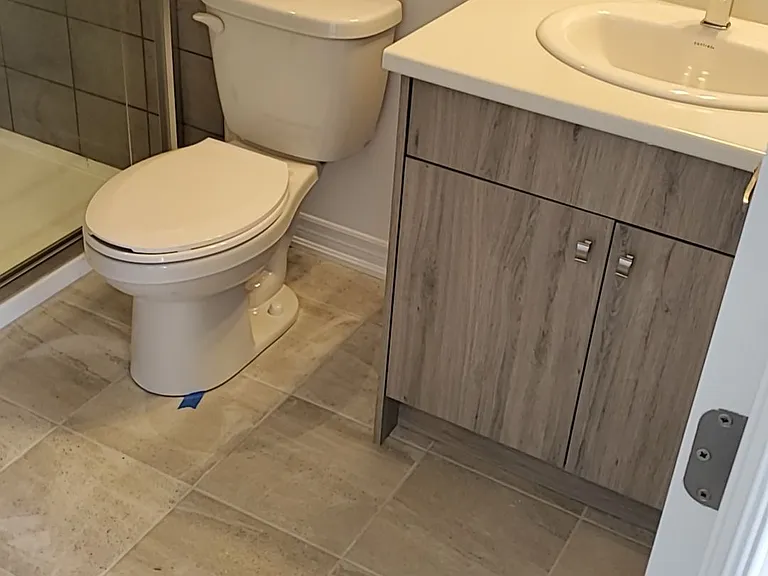 120 Court Dr — Photo 7