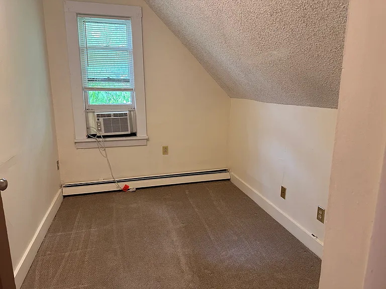 211 Woodside Ave #3 — Photo 9