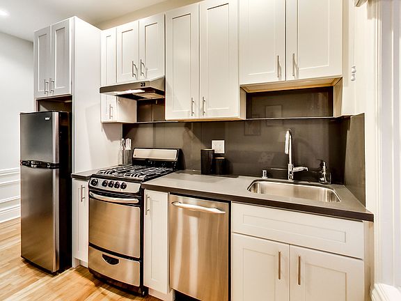 4th image of 653 Powell St #208