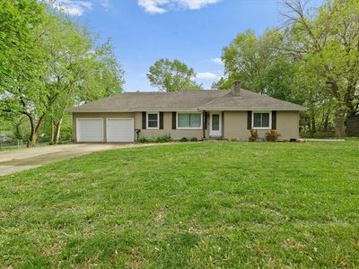 8709 E 79th St, Raytown, MO, 64138