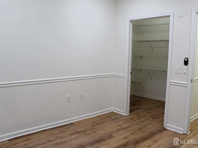 611 Doral Ct — Photo 8