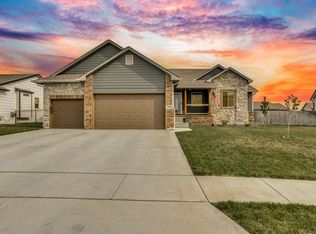 2604 New Spring Ct, Derby, KS 67037