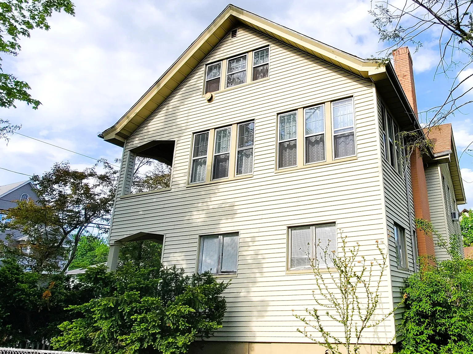 2 bed, 1500 sqft, $1,700 — Photo 1