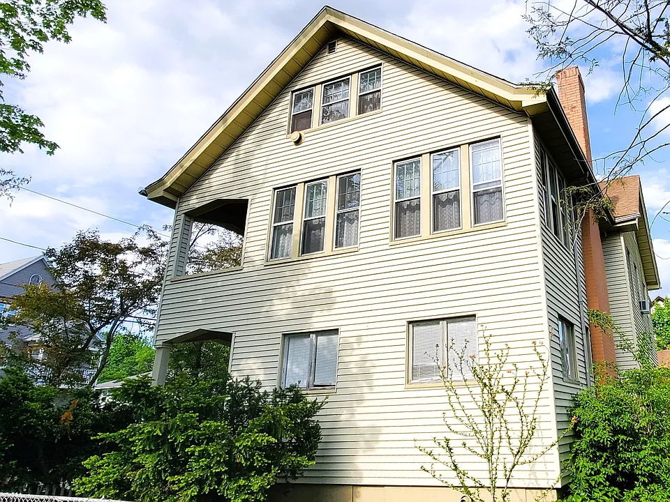 42 Vance St #2