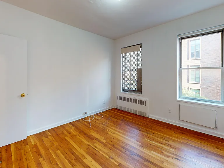 210 Sullivan St #4B — Photo 8
