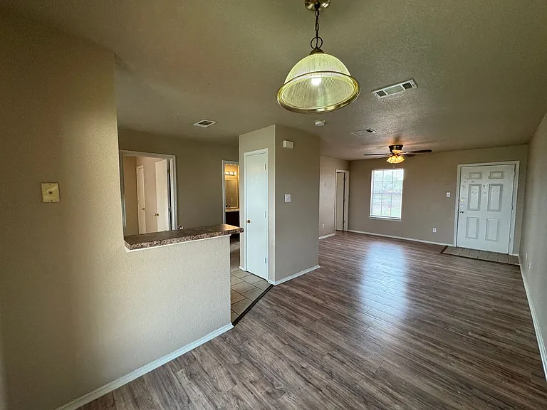 5702 Greengate Dr — Photo 50