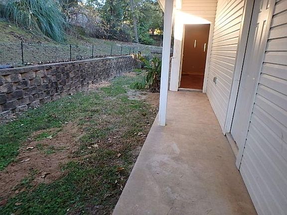 4th image of 2617 Westminster Dr