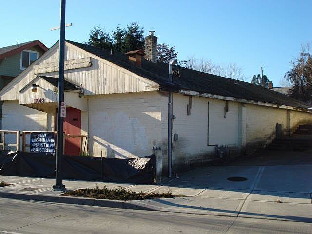 2nd image of 5943 Martin Luther King Jr Way S
