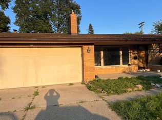 32850 Winnie Ave, Warren, MI 48093