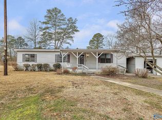 809 Francis Rd NE, Hartselle, AL 35640