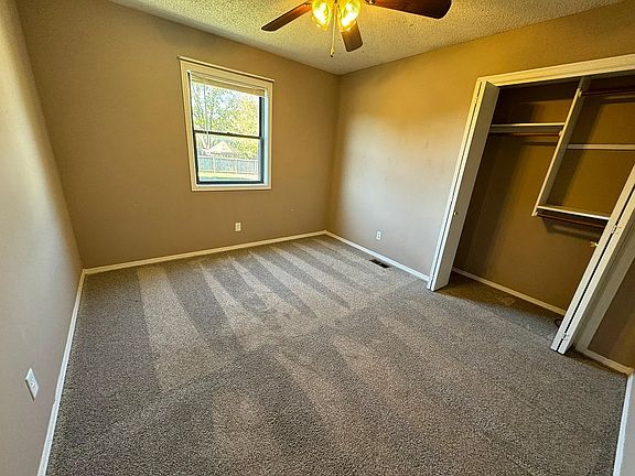 4th image of 8842 E Hurst St